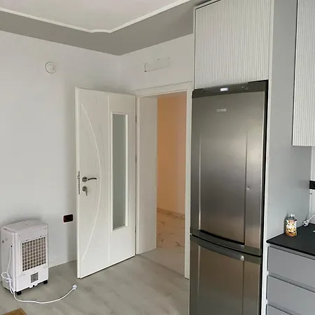 Appartement Me Qera 2+1 Kukes
