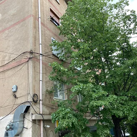 Me Qera 2+1 Appartement Kukes