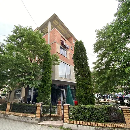 Me Qera 2+1 Appartement