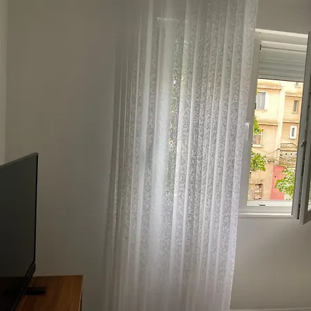 Διαμέρισμα Me Qera 2+1 Kukes