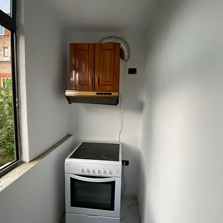 Me Qera 2+1 Διαμέρισμα Kukes