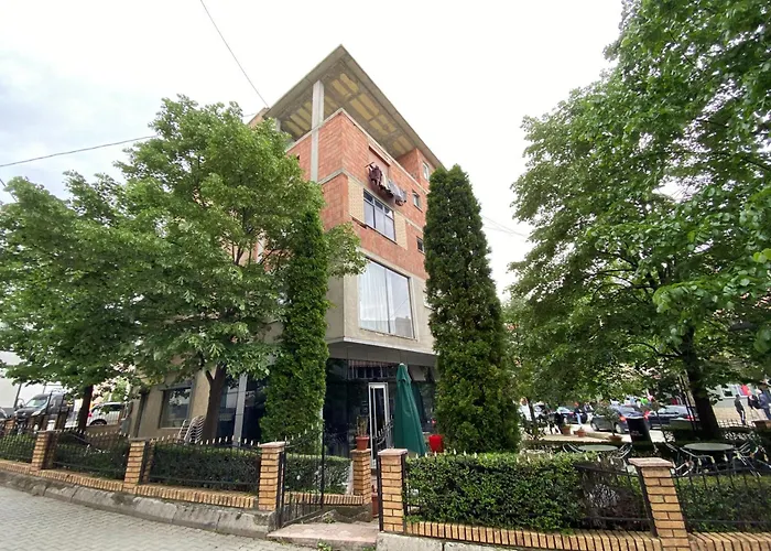 Me Qera 2+1 Apartment